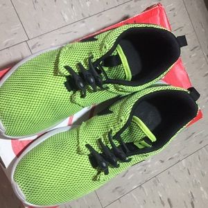 Pre owned kids rosherun